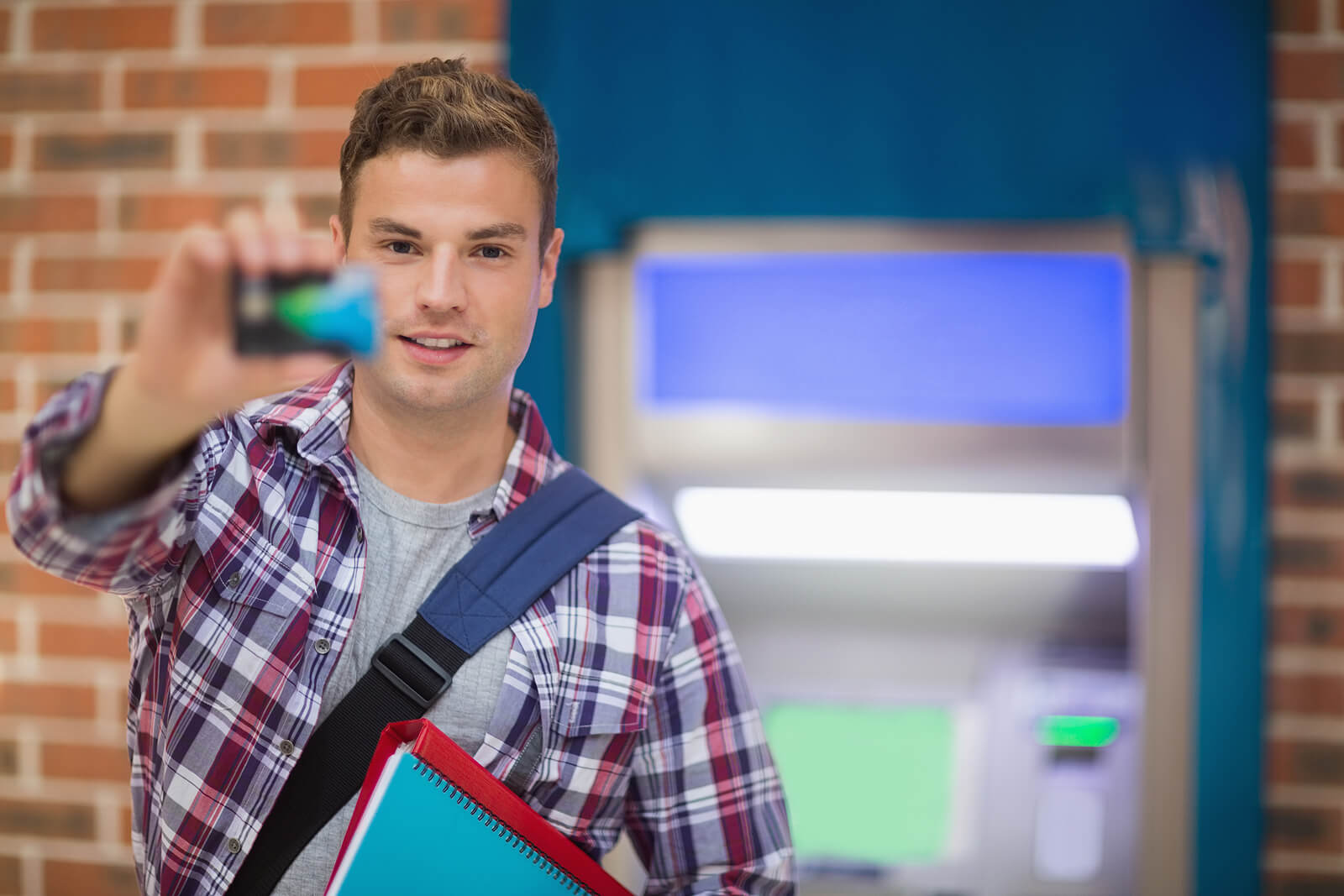 Hogyan válassz bankszámlát diákként? – 5 érv a speciális ifjúsági csomagok mellett