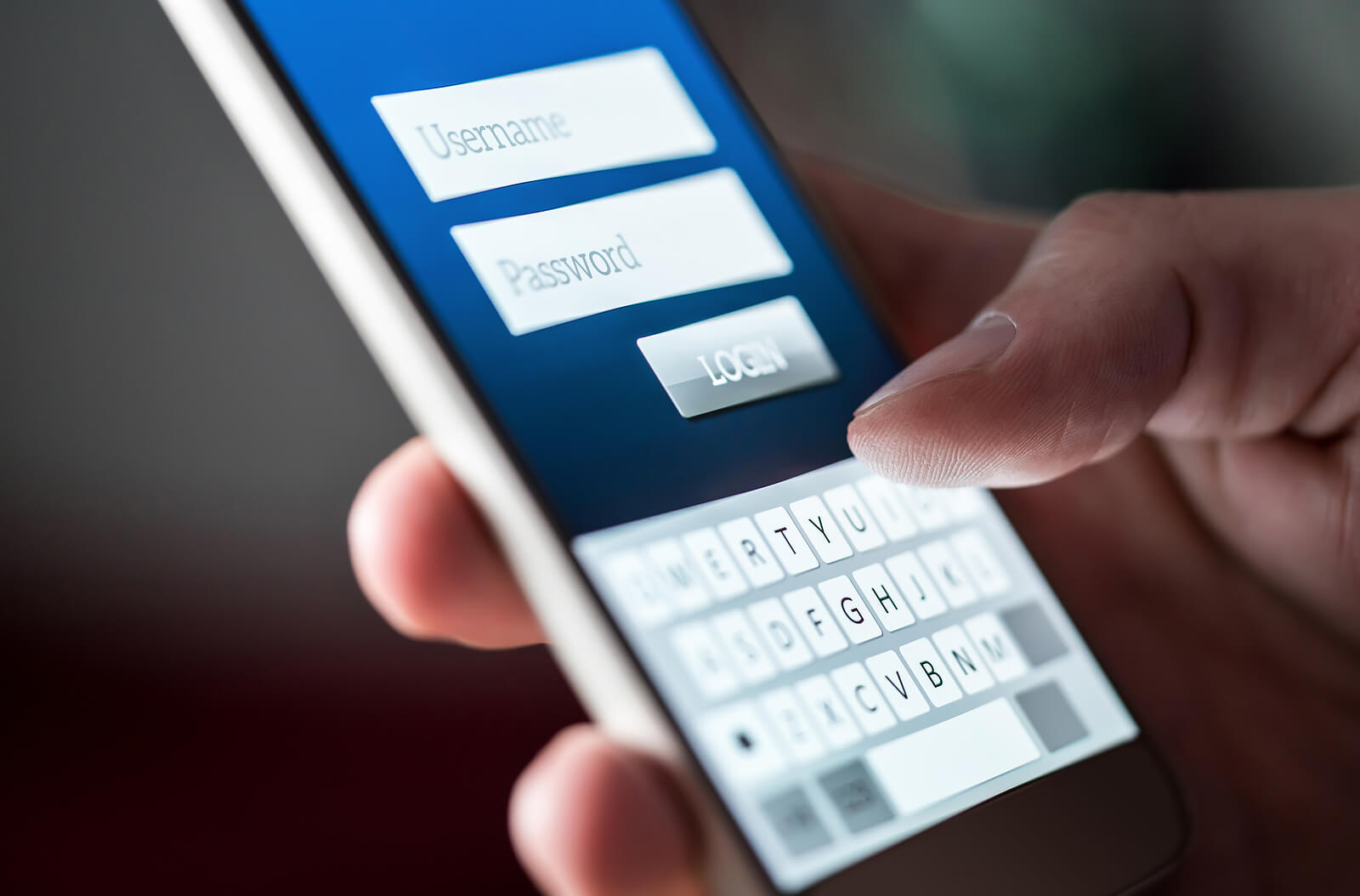 Online bankszámlanyitás: melyik magyar banknál a leggyorsabb 2025-ben?