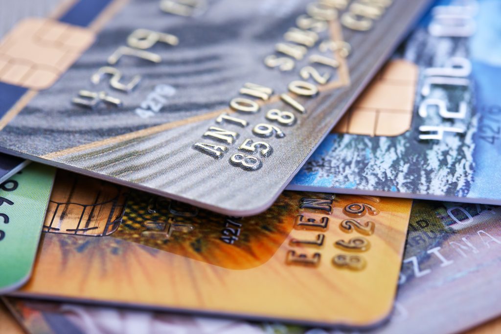 Változás várható a Mastercard bankkártyáknál