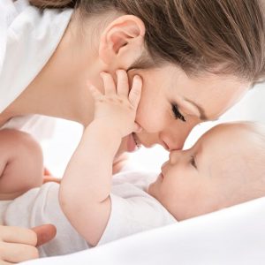Babaváró hitel: teendők a gyermek születése után