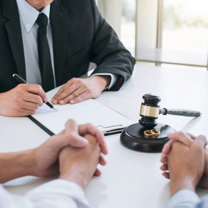 Pénzügyek válás esetén: Mire figyelj és hogyan oszd fel a javakat?